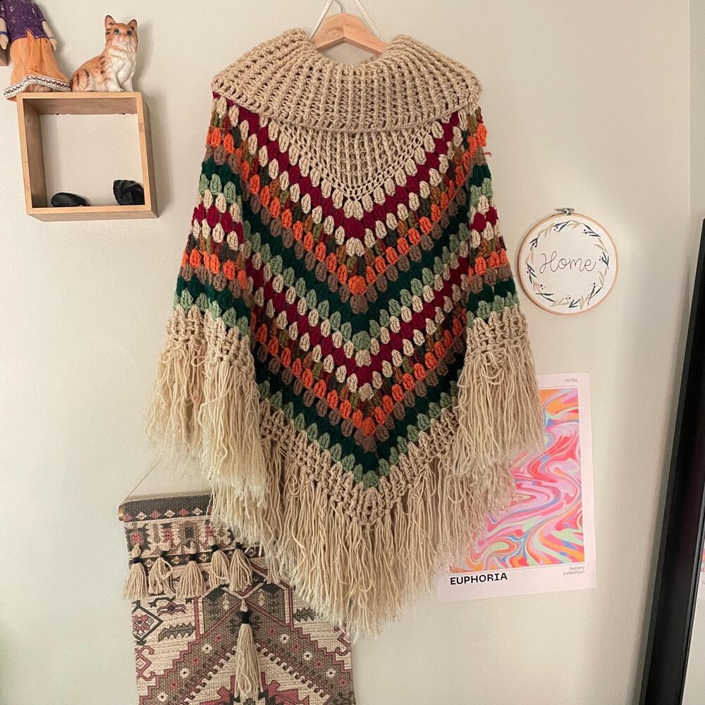 Vintage knit fringe poncho cozy heavy boho whimsy *imperfect gem*